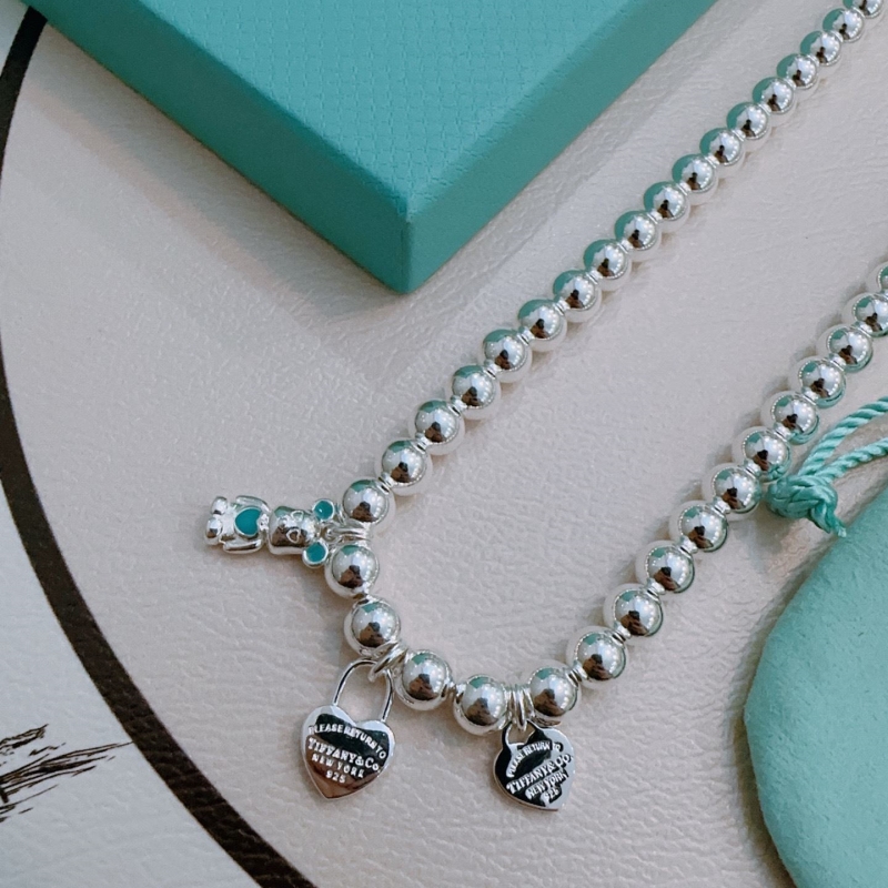 T*f*ny necklaces